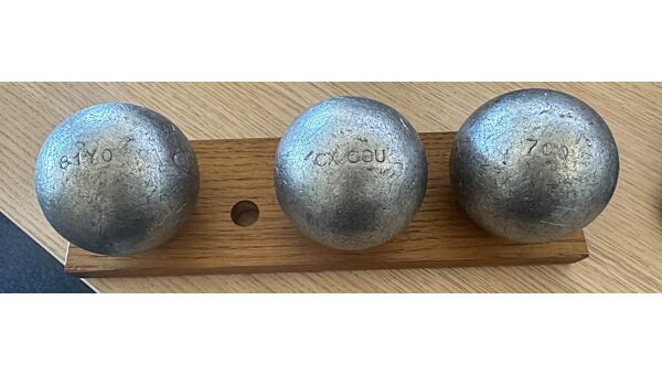 OBUT BOULE NOIRE CX Cou Lisse - 73mm - 700g - gravée TIWI - non homologuées