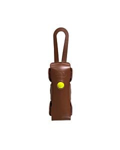 Satchel made of one piece of leather to transport a petanque triplette, a jack and a cloth
